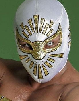 Luis Urive as Místico