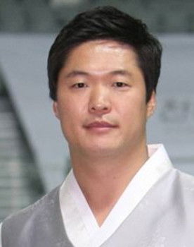 Kim Ki-tae as Chang-ryong