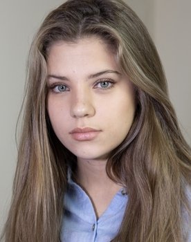 Julia Haworth as Kat