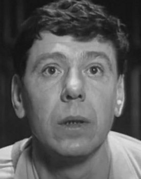 Viktor Ilichyov as Tolya, muzh Yuli