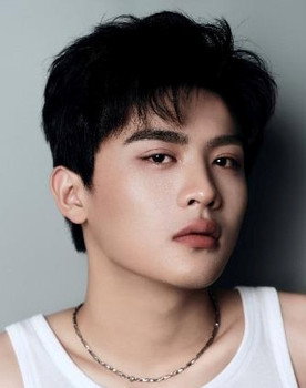 吕星灼 as 周时予