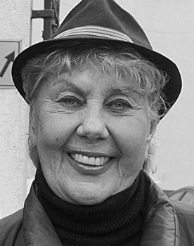 Krystyna Kołodziejczyk as Ewa