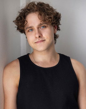 Danila Bublik as Dougie