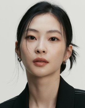 Han Ueun as Lee Joo-young