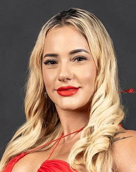 Liliana Casi as Becca 'La Cubana'