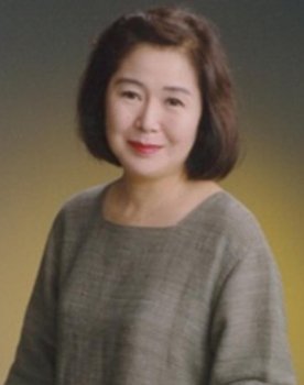 Mieko Nobusawa as Kaede Hanazono (voice)