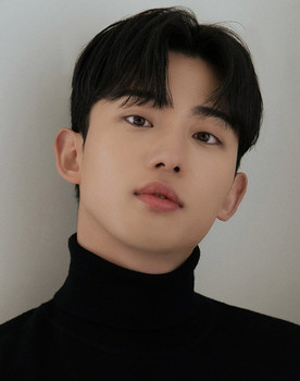 Park Seong-hyeon as Jeong Gwan