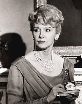 Isabel Jeans as Cynthia