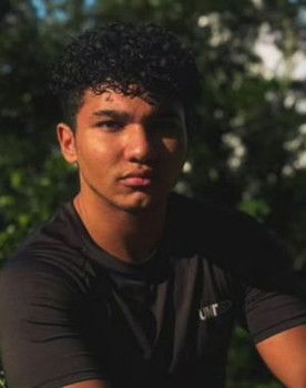 Matheus Capellete as Miguel