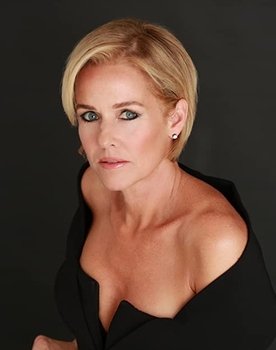 Penelope Ann Miller Photo