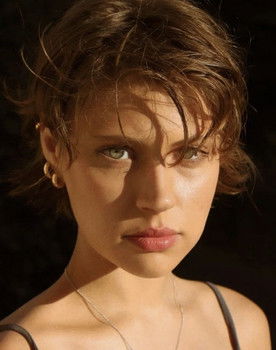 Yuliya Ilyina as Katya