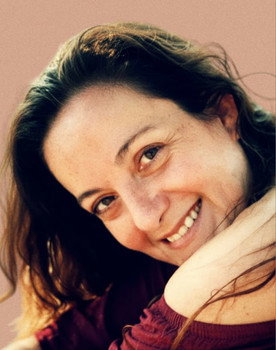 Ro Mártims as Brenda