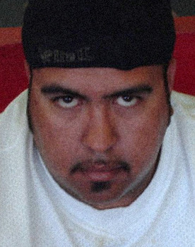 Paul Navarro as Pete Reynoso