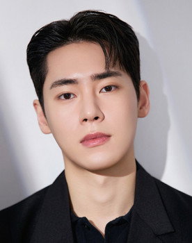 Han Jung-wan as Kang Hyun-woo