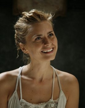 Maria Popistașu as 