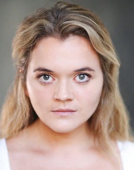 Fionnuala Gygax as Orla Hayes