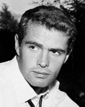 Ángel Aranda as Falin