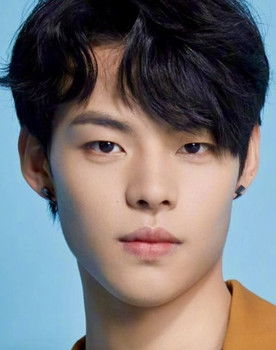 Zhang Yidong as Meng Zhu