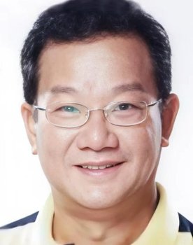 Simon Chui Yee-Ngau as 