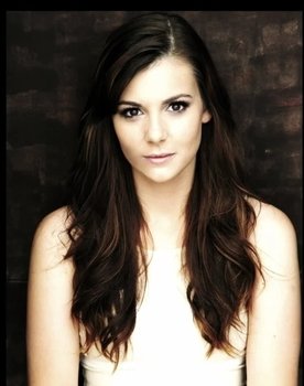 Brittany Byrnes as Dayna