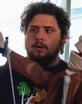 Chip Jiménez as Carlos