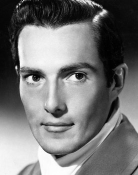 Hurd Hatfield as Castle