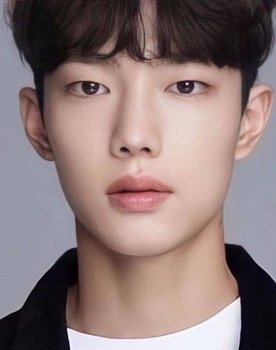 Cho Jun-young as Ray