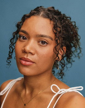 Olivia Richards as Charlotte