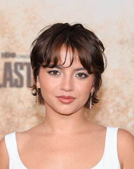 Isabela Merced as Isabel Reyes