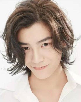 Ding Yuxi as He Xinliang