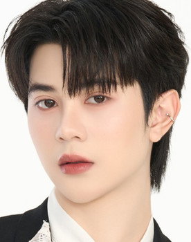 Methaphat Chimkul as Ohm