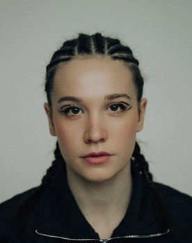 Ульяна Москаленко as Маша