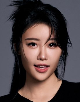 Lin Chenyi as Xiao Yin