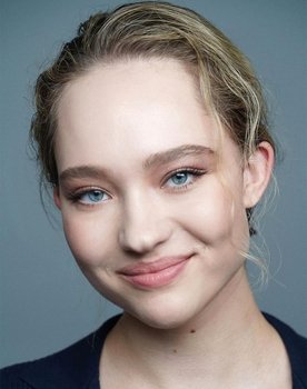 Alexandra Kiseleva as Girls band