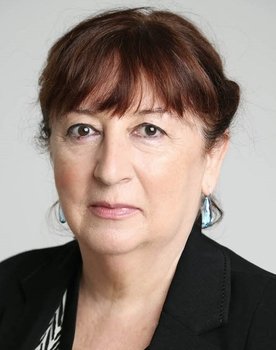 Empar Ferrer as Matilde