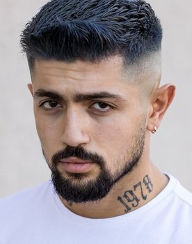 Batuhan Yorulmaz as Erhan