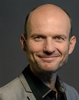 Mezi námi přáteli