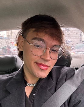 Aari Diaz as Antônio