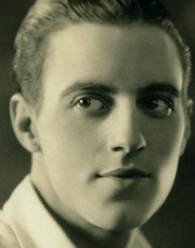 Eddie Phillips as Reginald Duncan
