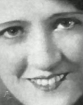 Lela Patrikiou as 