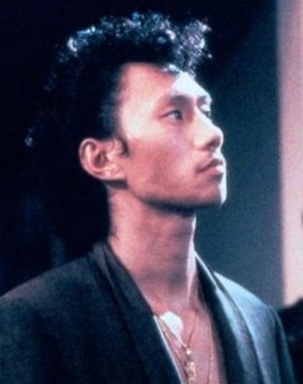 Joey Chin as Larry Wong