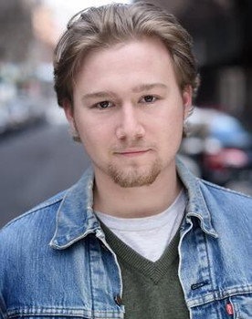 Zachary Zamsky as Evan