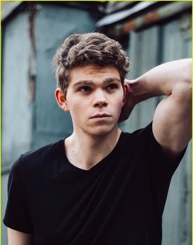 Daniel Diemer as Killington