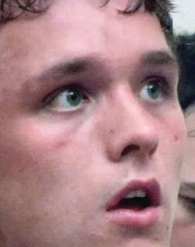 Richard Jones as Dean