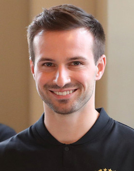 Mathias Niederberger as Self - Interviewee