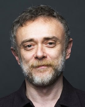 Tansu Biçer as Father