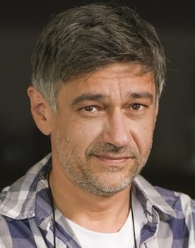 Bogdan Albulescu as Dinu Păun