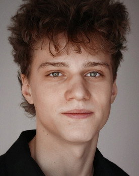 Adam Buš
