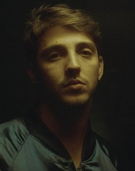 Oriol Colomar as Master