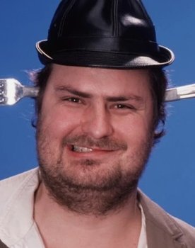 Micke Dubois as Styrbjörn